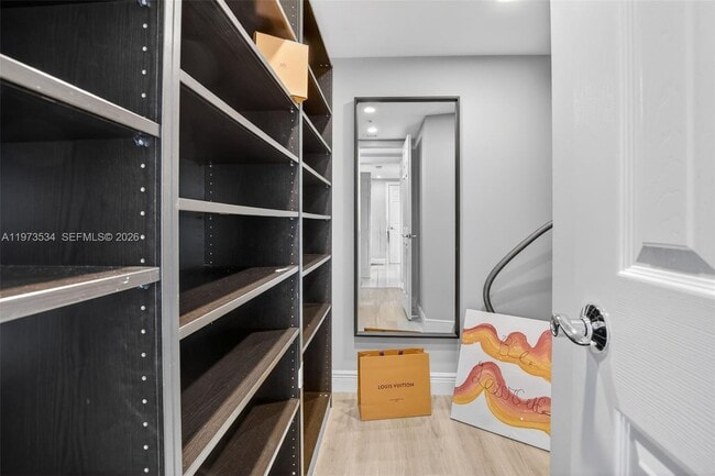 Building Photo - 3370 Hidden Bay Dr