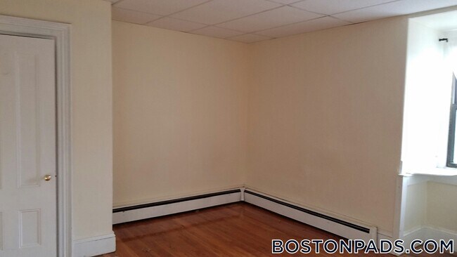 Building Photo - 179 Harvard St