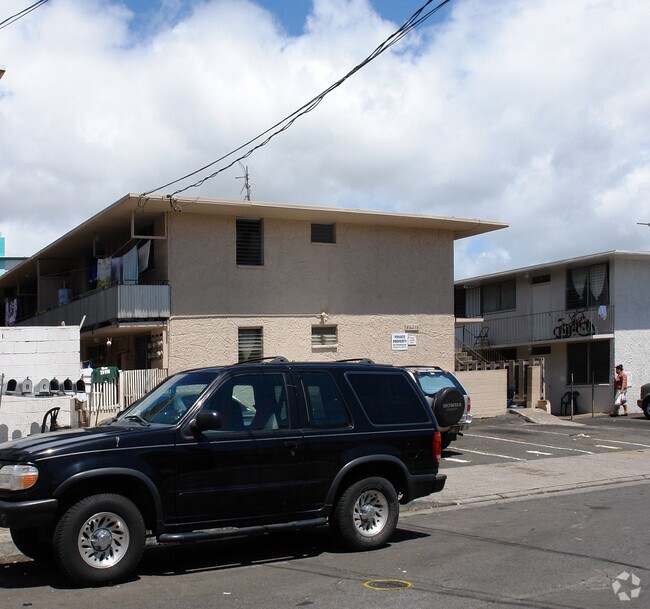 Building Photo - 94-115 Pupukahi St