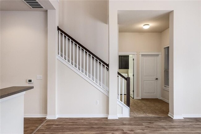 Building Photo - 1925 Littlefield St