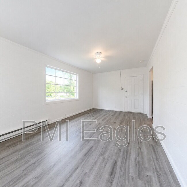Building Photo - 86 E Fork Dr