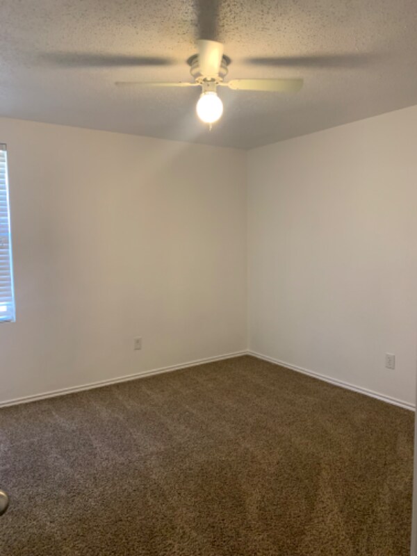Building Photo - 6212 Thoroughbred Trail