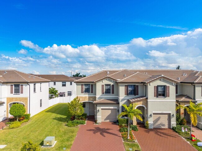 Primary Photo - 11101 W 33rd Ct