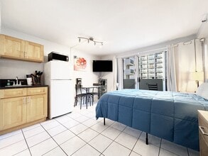 Building Photo - Furnished Waikiki Studio with A/C