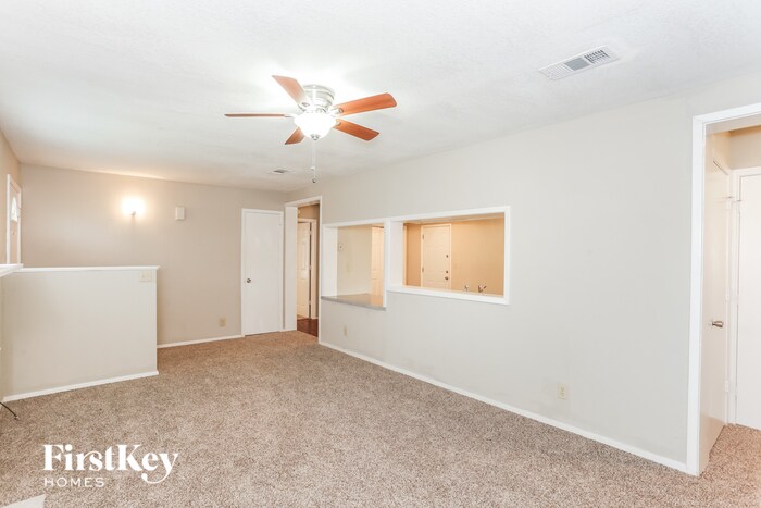 Building Photo - 505 S Waxahachie St