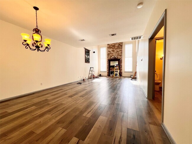 Building Photo - 727 Bunker Hill Rd