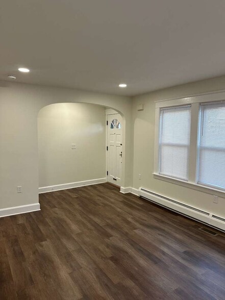 Living room - 9 Spruce St