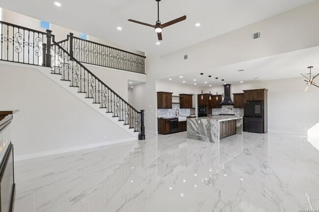 Building Photo - 10014 Ivory Canyon