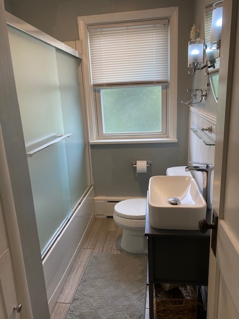 Full Bathroom - 311 Rider Ave