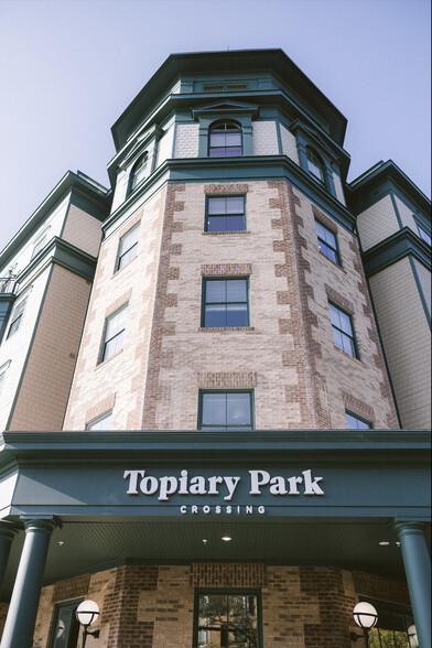 Main Entrance - Topiary Park Crossing