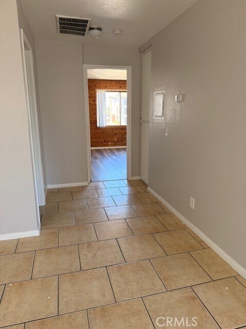 Building Photo - 8998 Mango Ave