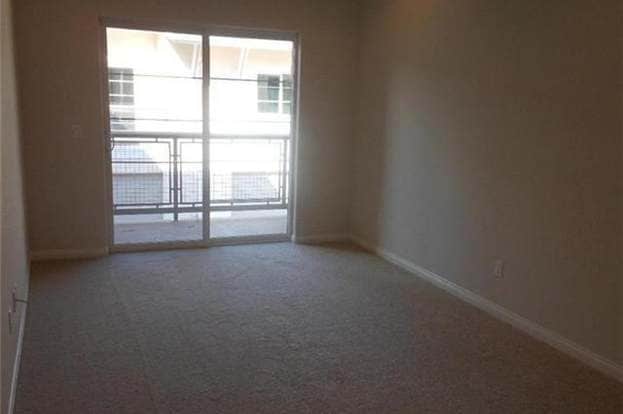 Building Photo - 815 Humbert Ave