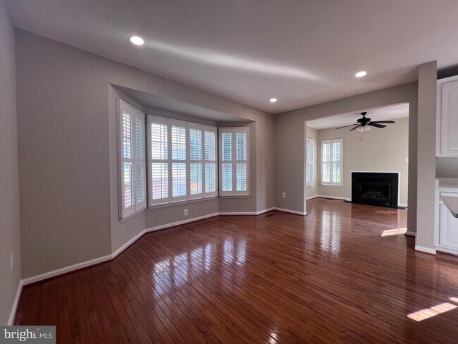 Building Photo - 9757 Cheshire Ridge Cir