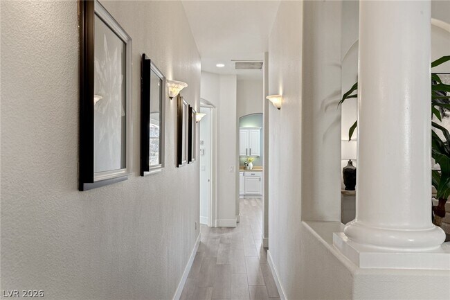 Building Photo - 9421 Queen Charlotte Dr