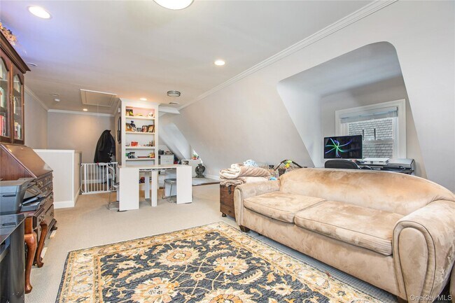 Building Photo - 199 Purchase St