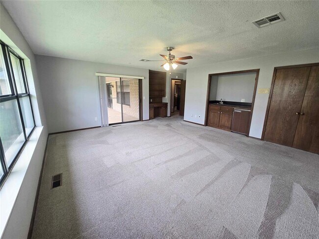 Building Photo - 4009 Cherry Hill Ln