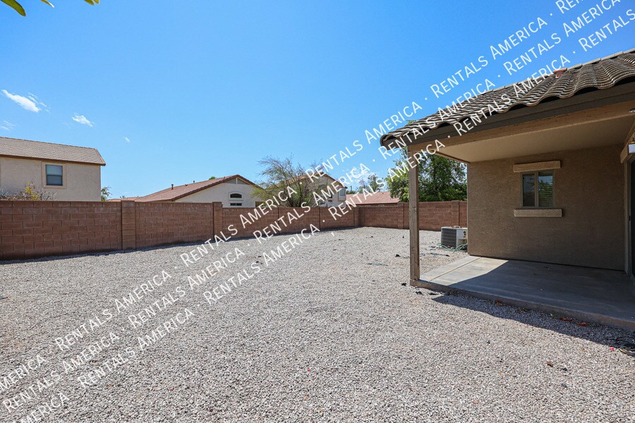 Building Photo - 2047 S 160th Ln