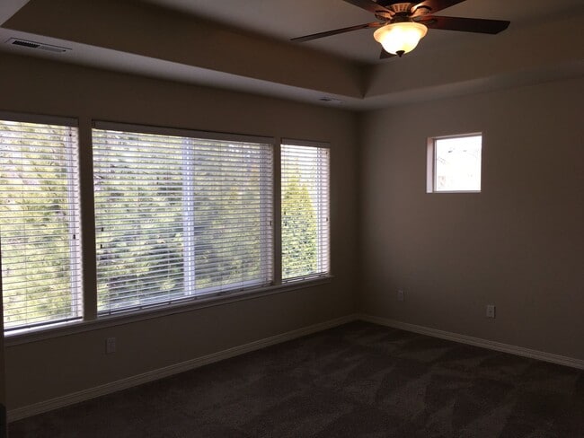 Building Photo - $1,000 off 1st Month's Rent!!! Gorgeous River Canyon Community Home!