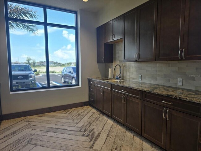 Building Photo - 1734 Foreman Rd