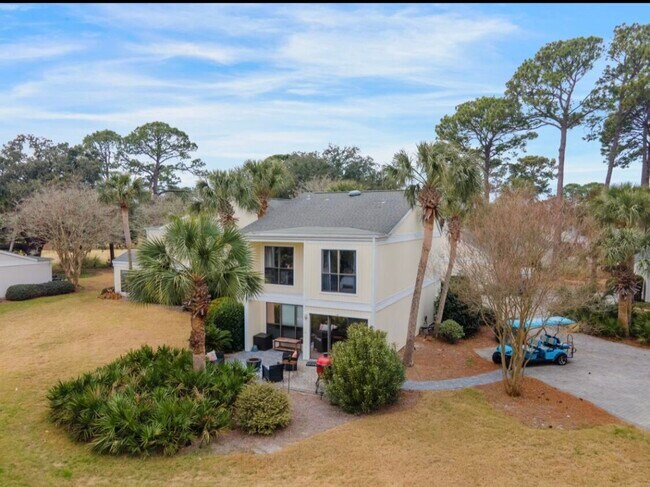 Building Photo - 735 Sandpiper Pl
