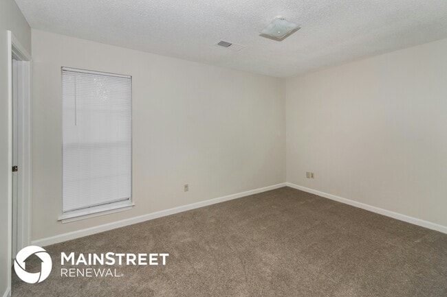 Building Photo - 2563 Country Trail Dr