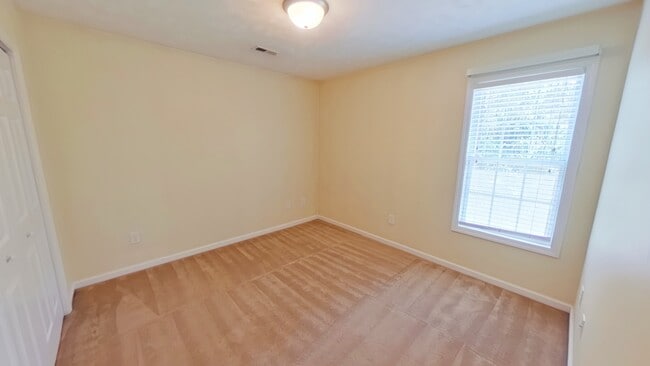 Building Photo - 71 Abigail Way