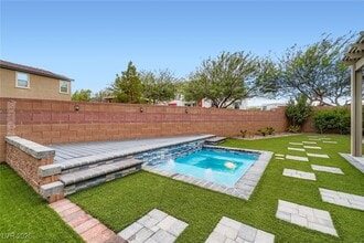 Building Photo - 1009 Bluebell Brook St