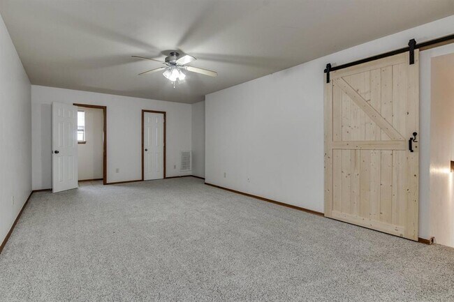 Building Photo - 2508 Tyler Ln