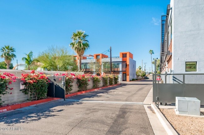 Building Photo - 4416 N 27th Way