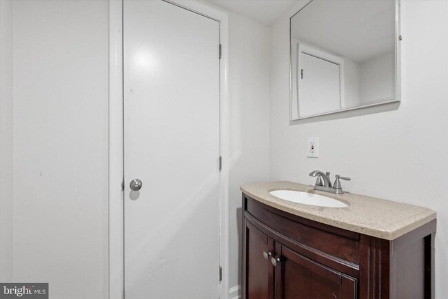 Building Photo - 2044 N 63rd St