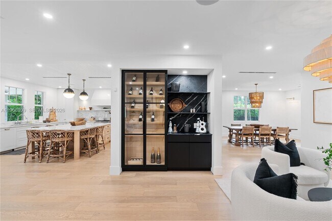 Building Photo - 9301 SW 93rd Ave