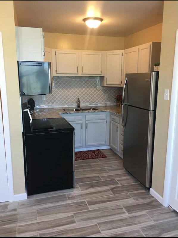 Building Photo - 239 Nesbitt St