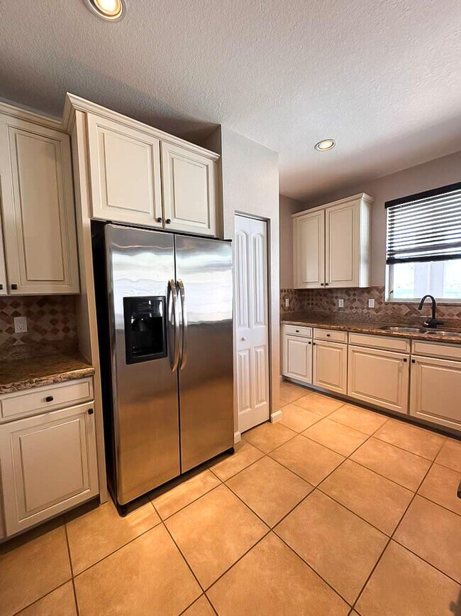 Building Photo - 11334 SW Glengarry Ct