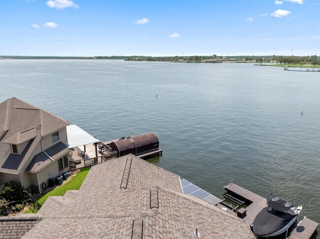 Building Photo - 331 Old Aqua Landing E