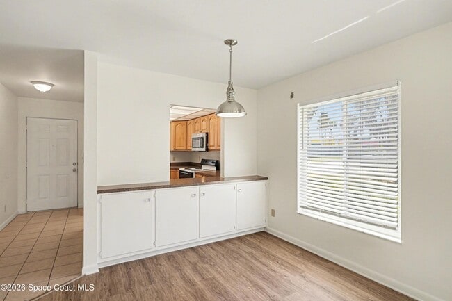 Building Photo - 201 St Lucie Ln