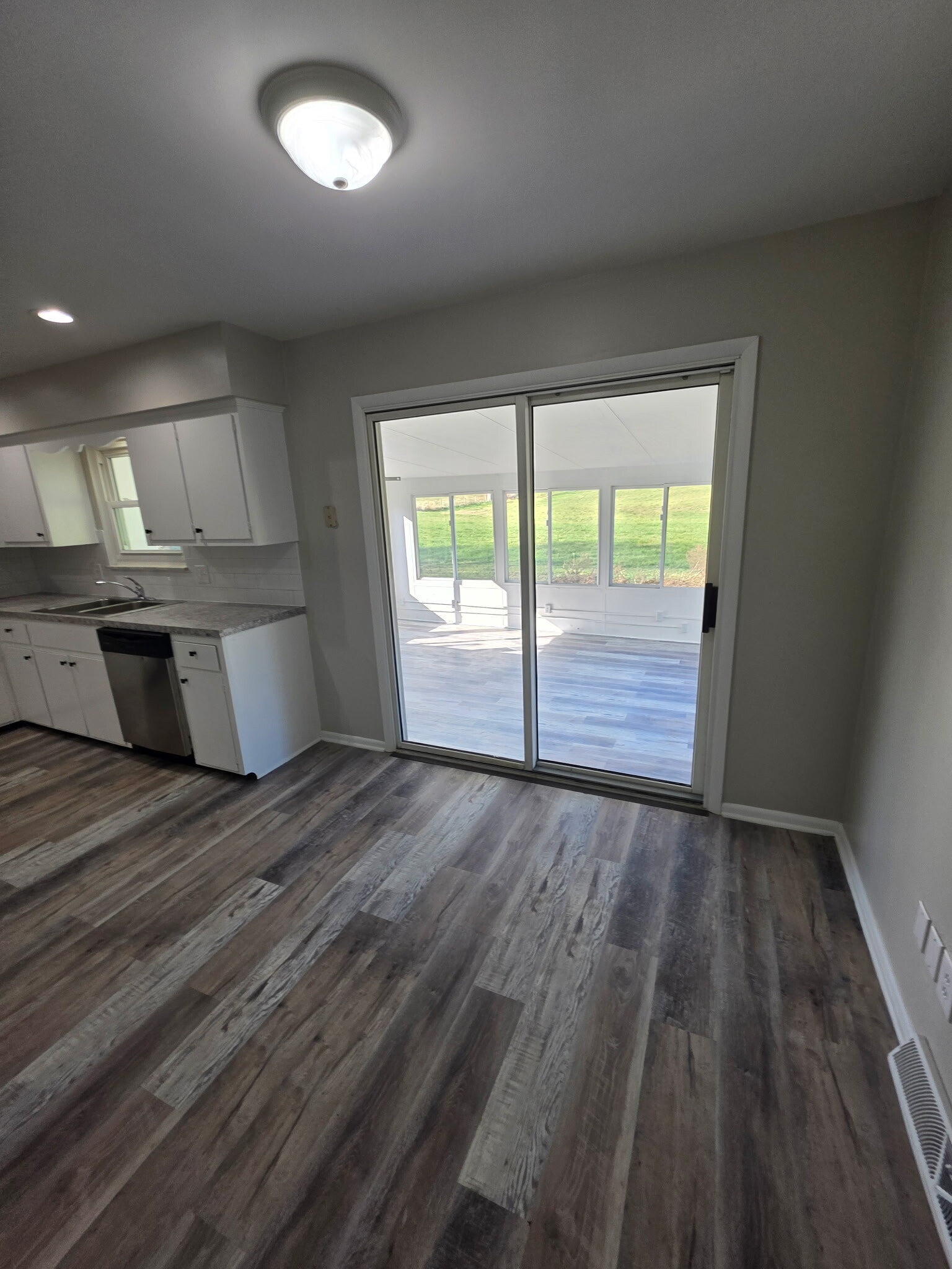 Building Photo - 3187 Licking Valley Rd