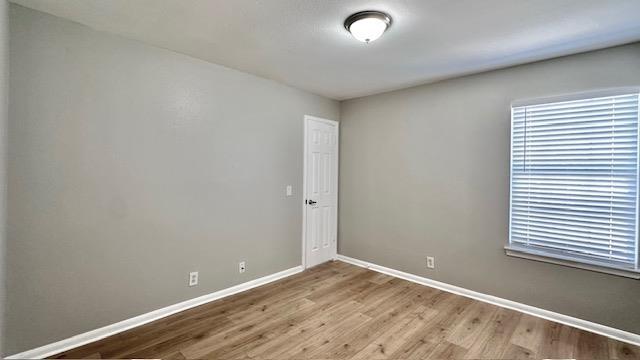 Building Photo - 610 Sparkling Brook Ln