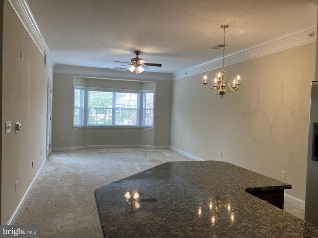 Building Photo - 120 Burgess Hill Way