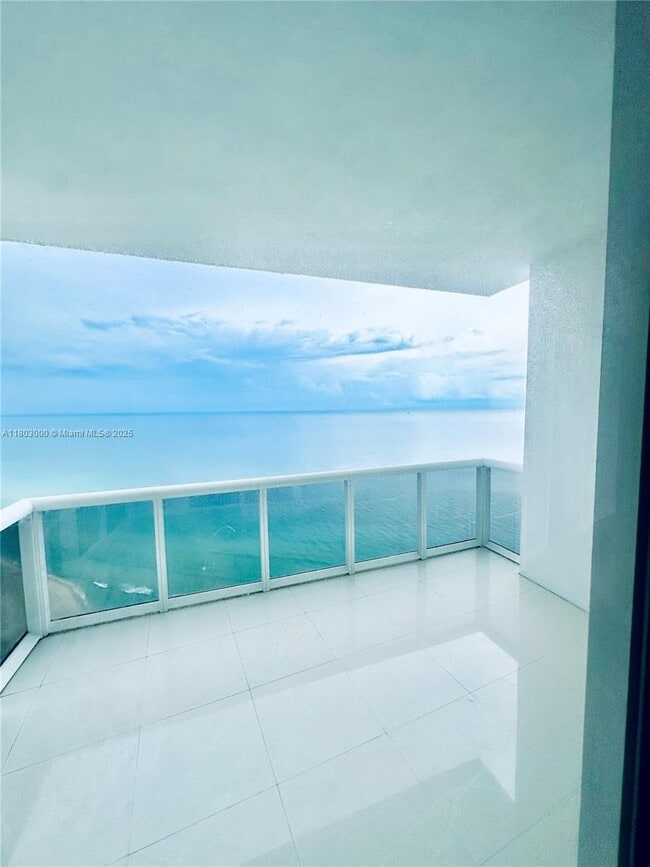 Building Photo - 18201 Collins Ave