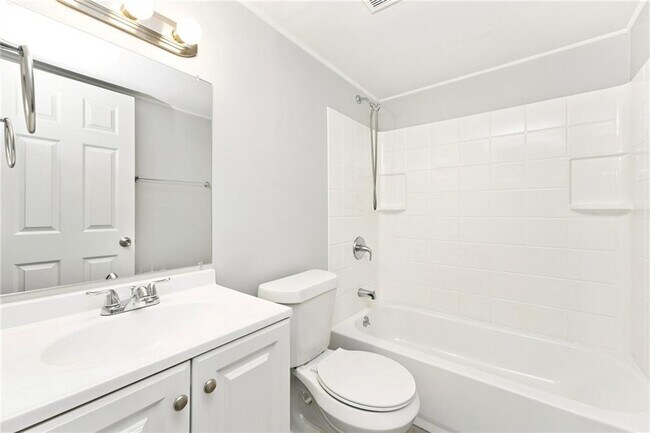Building Photo - 508 Landers St