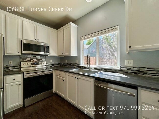 Building Photo - 3068 SE Turner Creek Dr