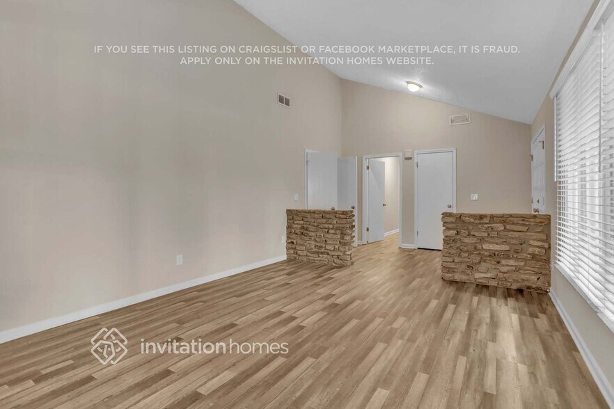 Building Photo - 5388 Golfcrest Cir