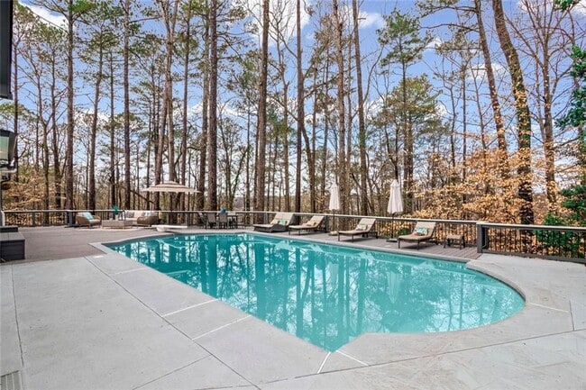 Building Photo - 6260 River Overlook Dr NW