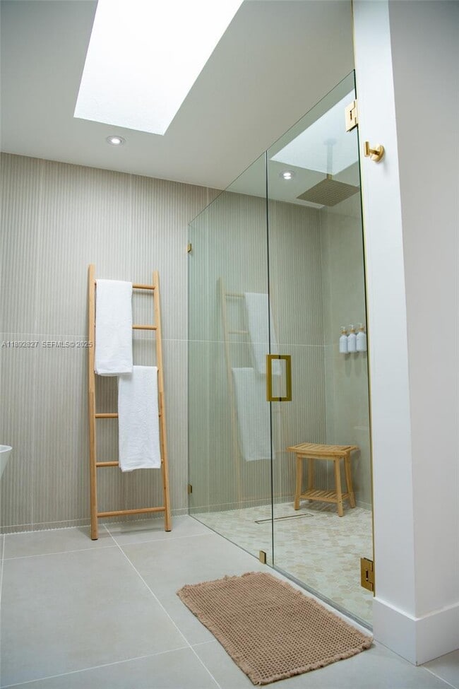 Building Photo - 1010 Joyce Ct