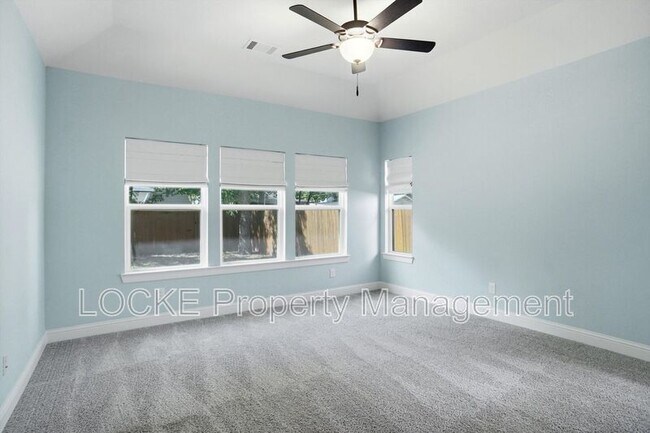 Building Photo - 2809 W Bewick St