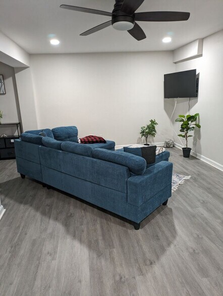 Building Photo - 2713 Fort Baker Dr SE