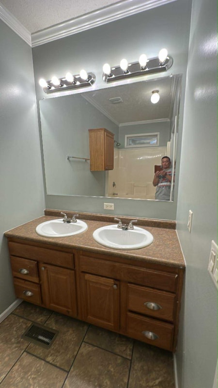 Building Photo - 2016 Toulouse St