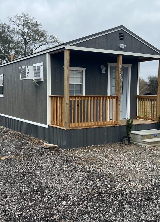 Primary Photo - SBA3