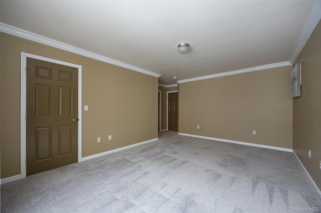 Building Photo - 3 Hook Rd