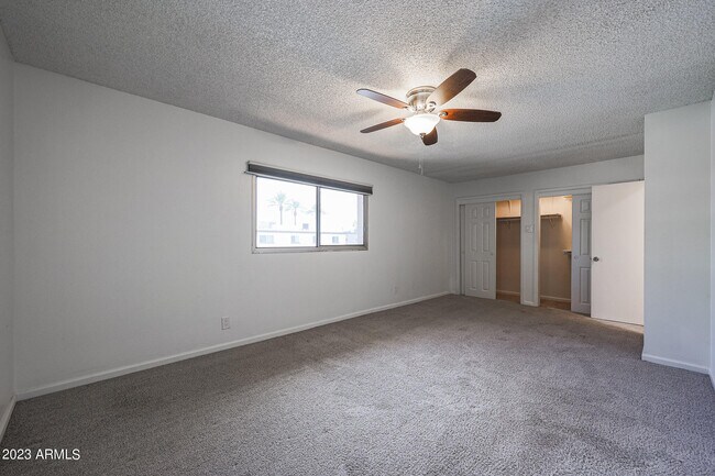 Building Photo - 3868 N 30th St